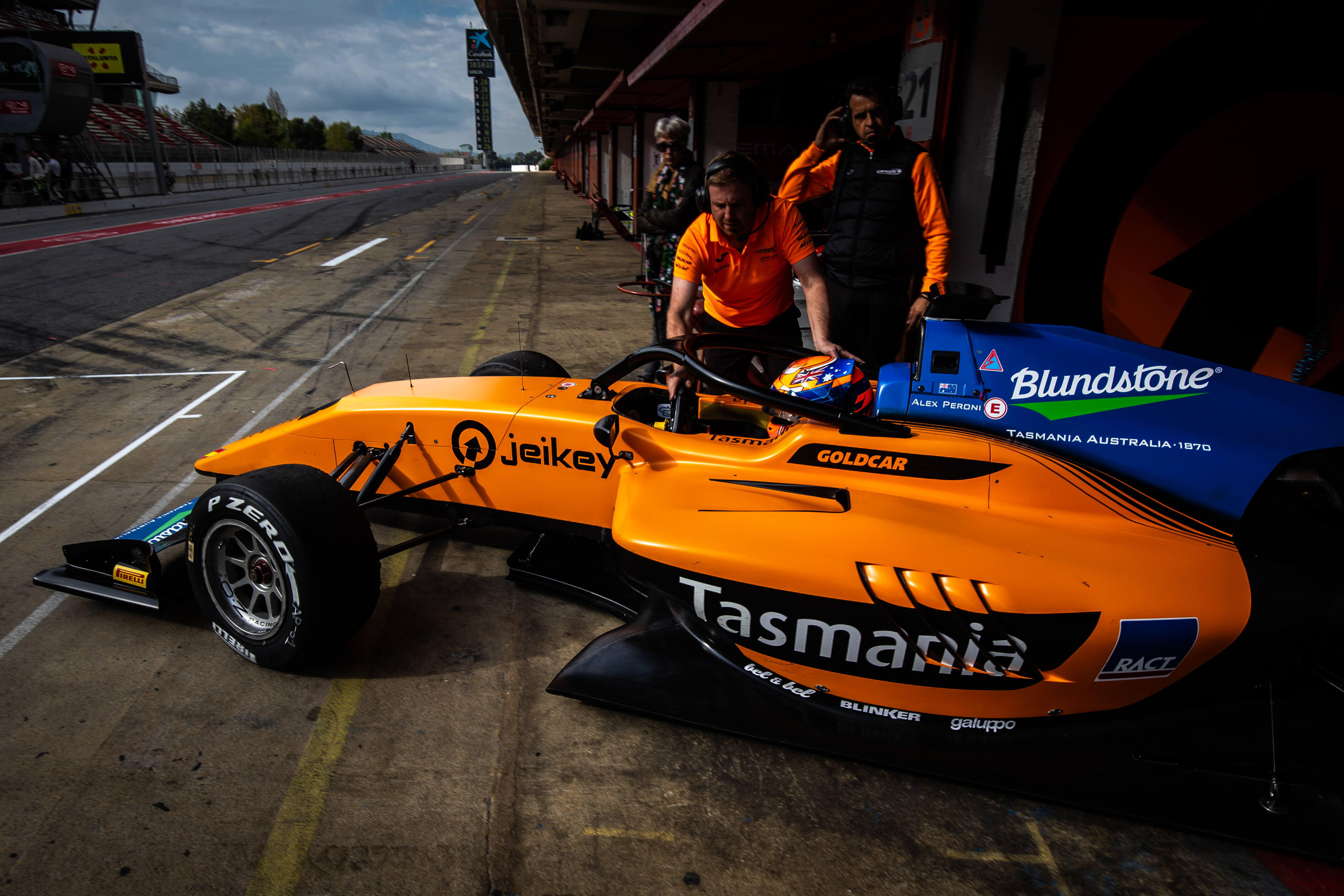 Alex to Race in the Macau Grand Prix in November - Alex Peroni
